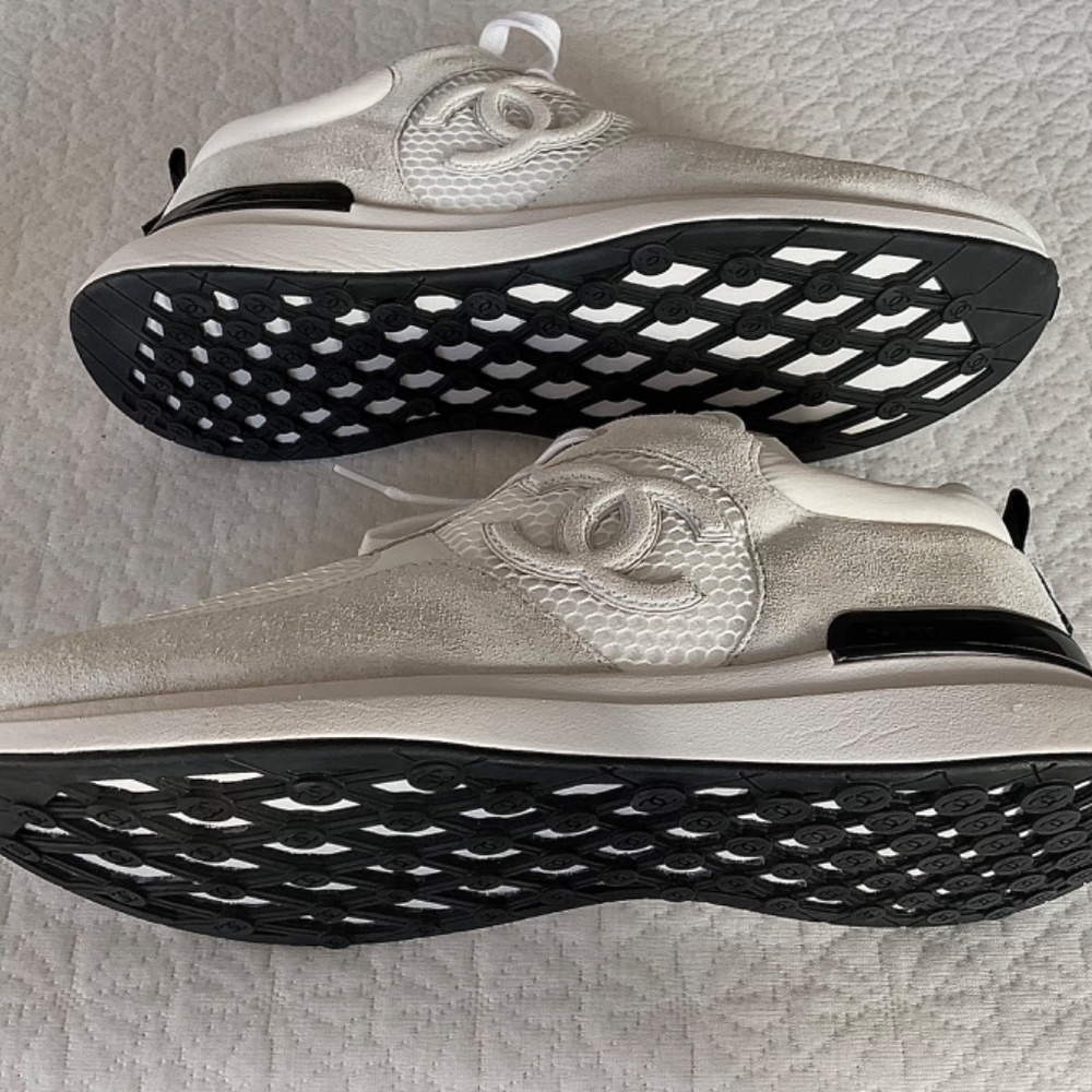 Chanel White Suede Men’s - Picture 4 of 6